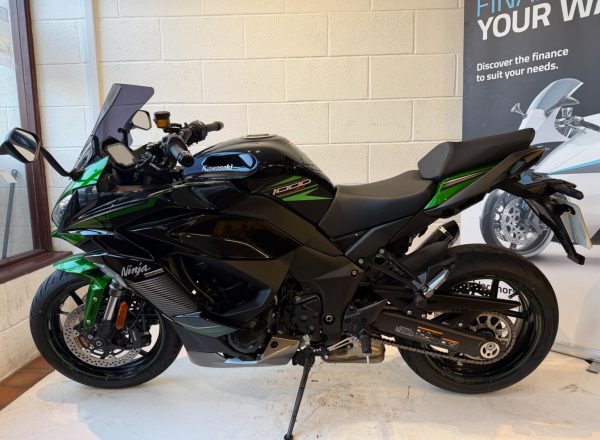 8652885x2048x1536_FFFFFF_L_0